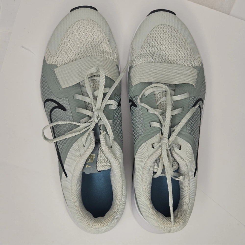 Nike Women's Green Mica and White Sneakers Size 8.5